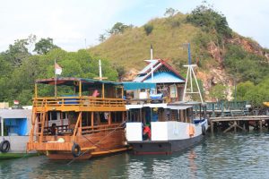 Komodo gita in barca