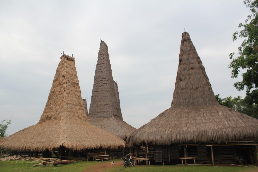 sumba tour package