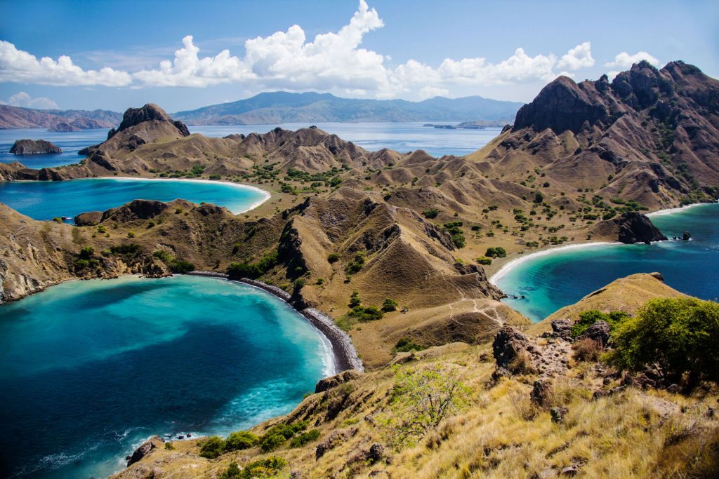komodo waerebo tour