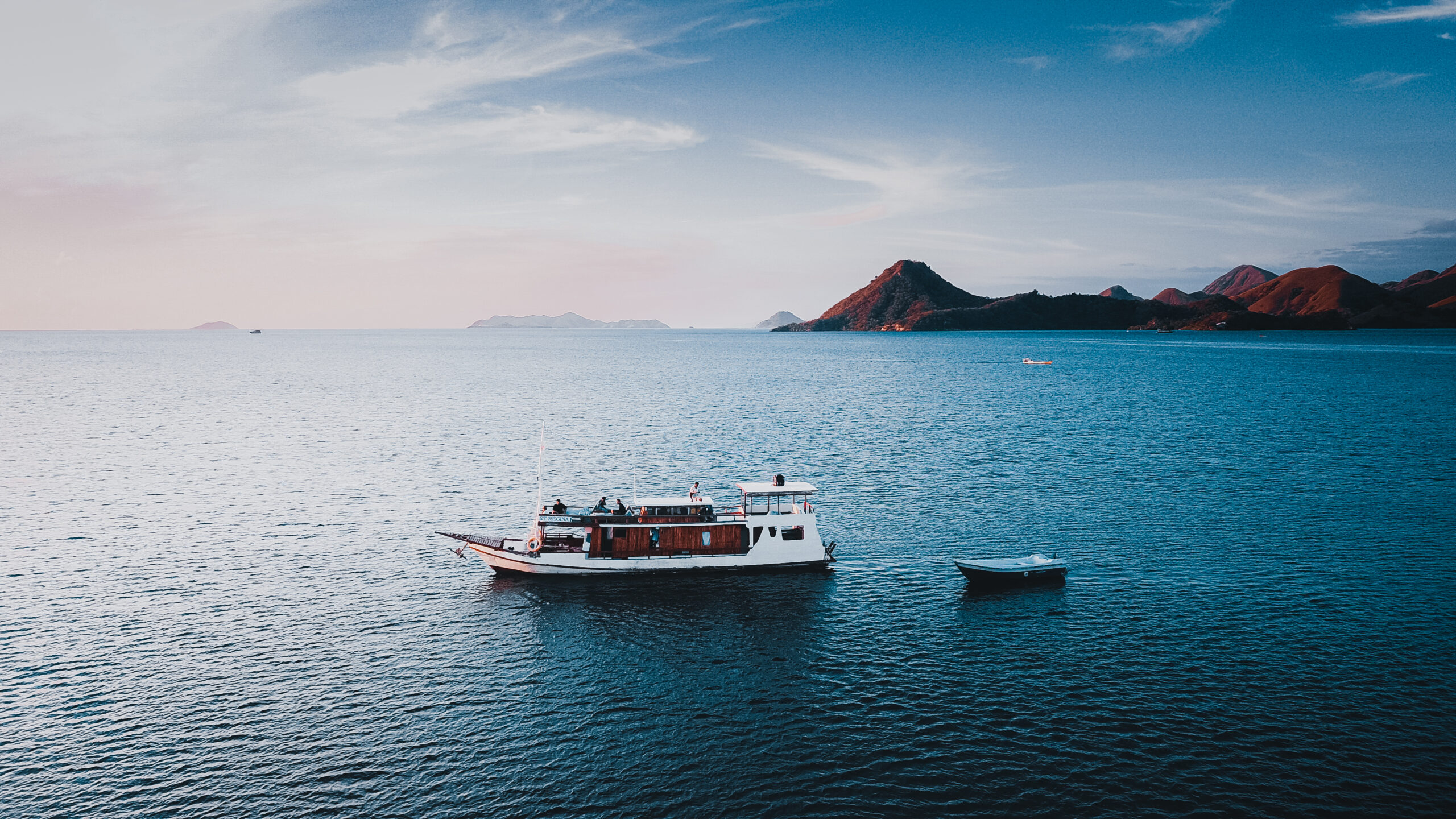 paket wisata labuan bajo 3 hari 2 malam